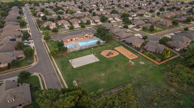 14308 Limestone Lane, Yukon, OK 73099