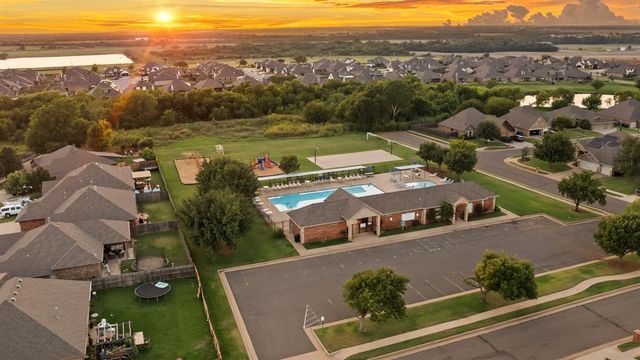 14308 Limestone Lane, Yukon, OK 73099