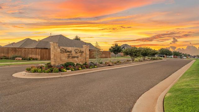 14308 Limestone Lane, Yukon, OK 73099