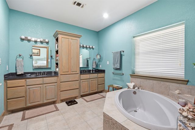 8165 Jackson Road, Krum, TX 76249