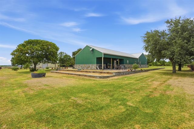 8165 Jackson Road, Krum, TX 76249