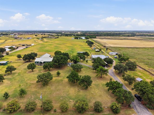 8165 Jackson Road, Krum, TX 76249