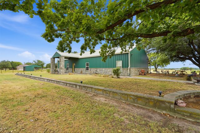 8165 Jackson Road, Krum, TX 76249