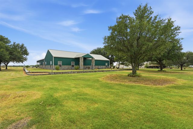 8165 Jackson Road, Krum, TX 76249