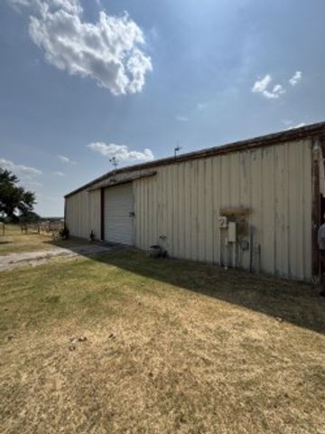 8165 Jackson Road, Krum, TX 76249