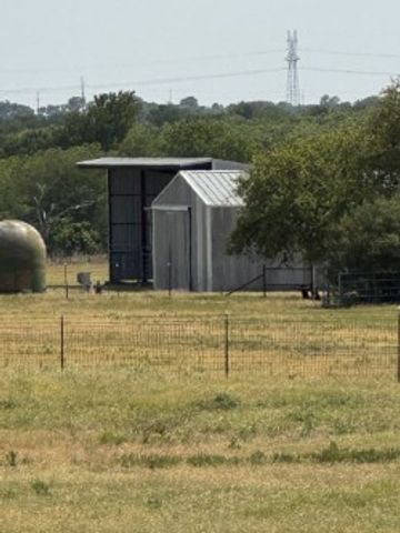8165 Jackson Road, Krum, TX 76249