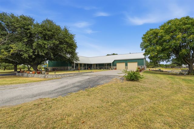 8165 Jackson Road, Krum, TX 76249