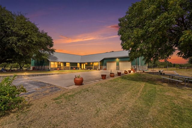 8165 Jackson Road, Krum, TX 76249