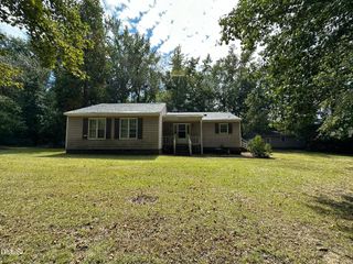2021 Fort Drive, Clayton, NC 27520