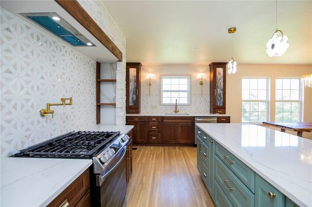 16723 Scenic Hills Drive, Siloam Springs, AR 72761