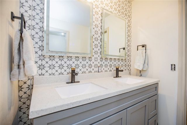 16723 Scenic Hills Drive, Siloam Springs, AR 72761