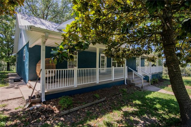 16723 Scenic Hills Drive, Siloam Springs, AR 72761