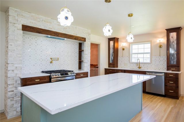 16723 Scenic Hills Drive, Siloam Springs, AR 72761