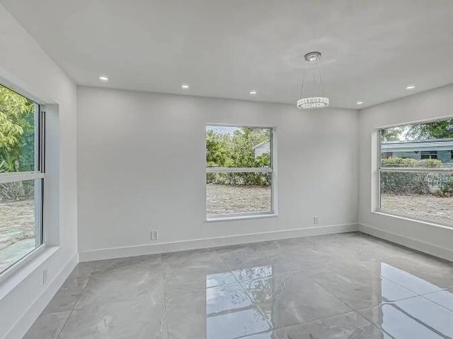 855 Date Palm Drive, Lake Park, FL 33403