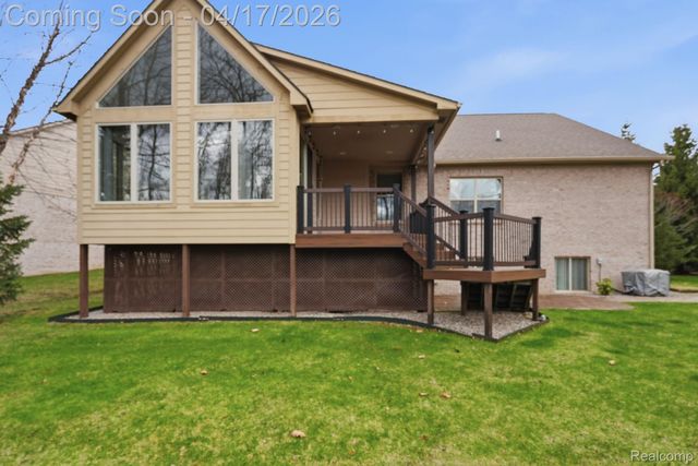 25228 Sutton Court, Novi, MI 48374