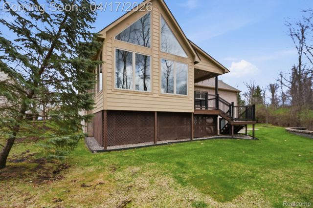 25228 Sutton Court, Novi, MI 48374