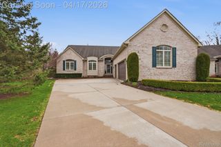 25228 Sutton Court, Novi, MI 48374