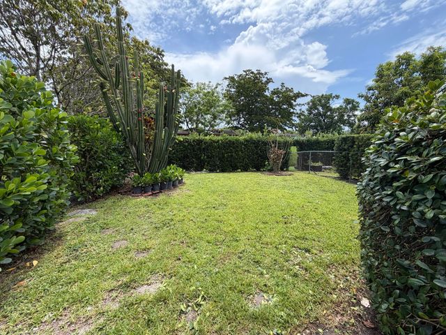 4019 Woodside Drive, Coral Springs, FL 33065