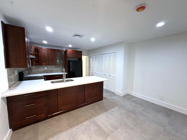 4019 Woodside Drive, Coral Springs, FL 33065