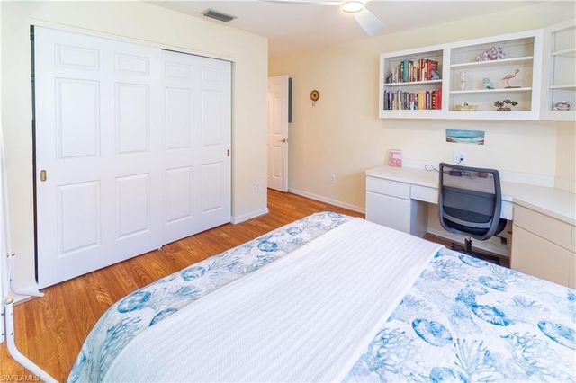 522 Beachwalk CIR, Naples, FL 34108