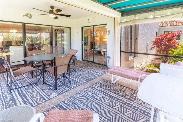 522 Beachwalk CIR, Naples, FL 34108