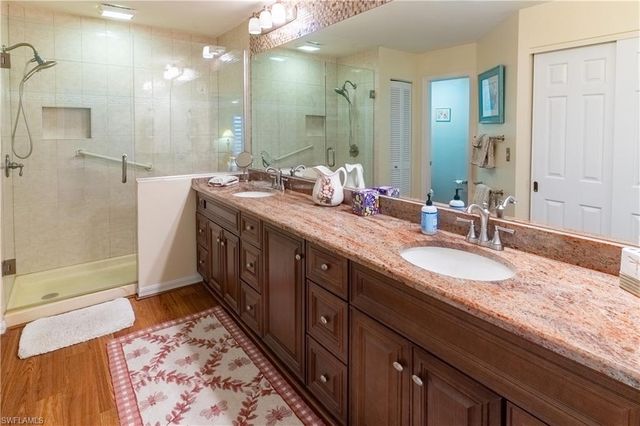 522 Beachwalk CIR, Naples, FL 34108