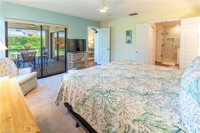 522 Beachwalk CIR, Naples, FL 34108