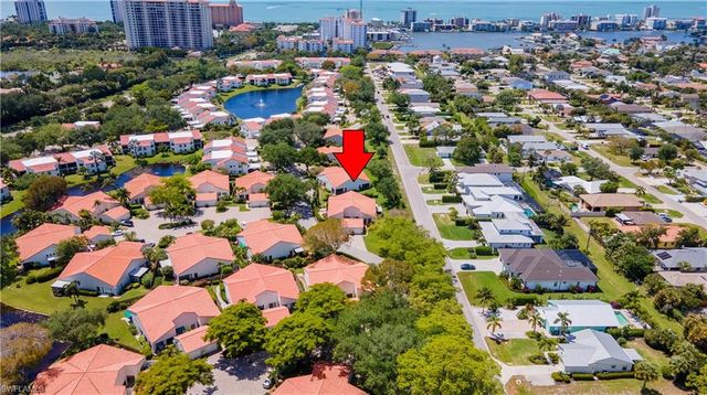 522 Beachwalk CIR, Naples, FL 34108