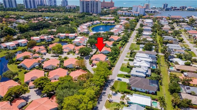 522 Beachwalk CIR, Naples, FL 34108