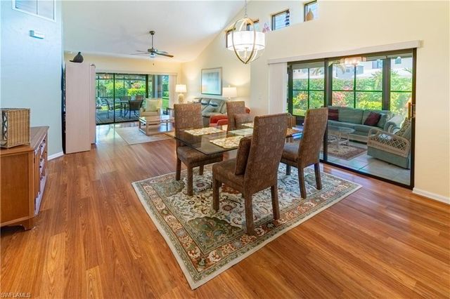 522 Beachwalk CIR, Naples, FL 34108