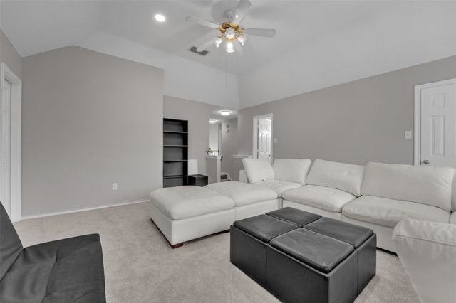 204 Springpark Drive, Arlington, TX 76014