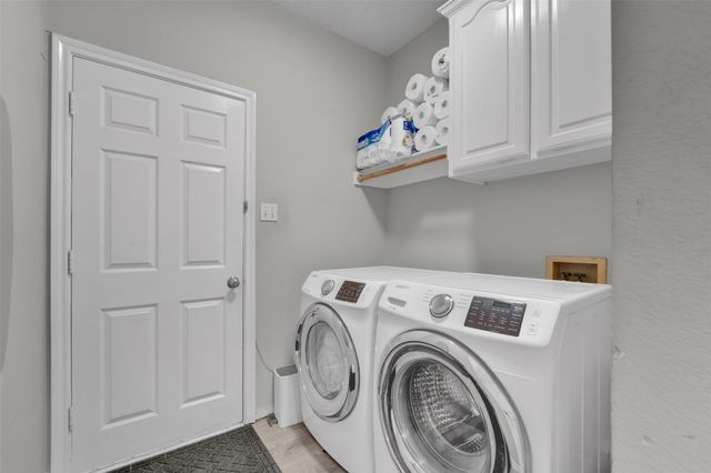 204 Springpark Drive, Arlington, TX 76014