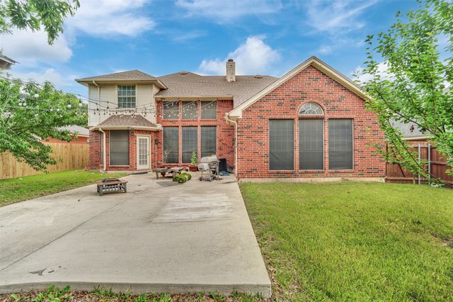 204 Springpark Drive, Arlington, TX 76014