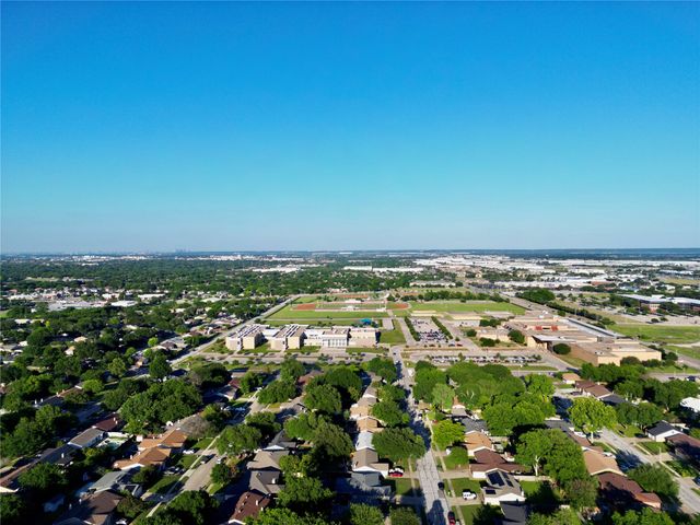 204 Springpark Drive, Arlington, TX 76014