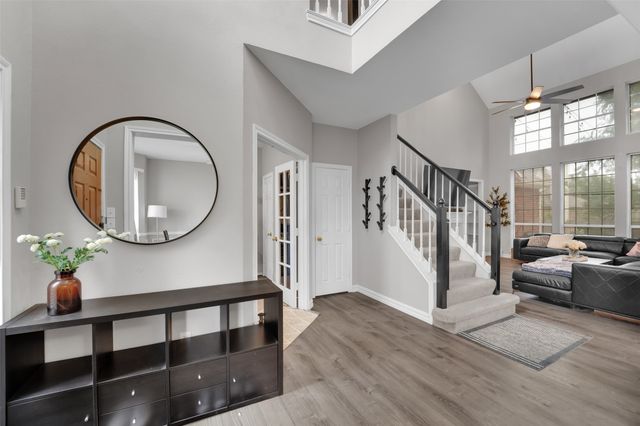 204 Springpark Drive, Arlington, TX 76014