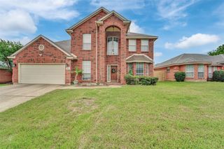 204 Springpark Drive, Arlington, TX 76014