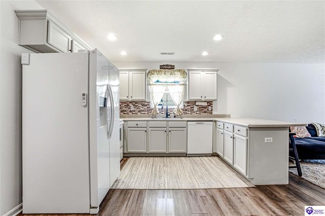 107 Clover Court, Radcliff, KY 40160