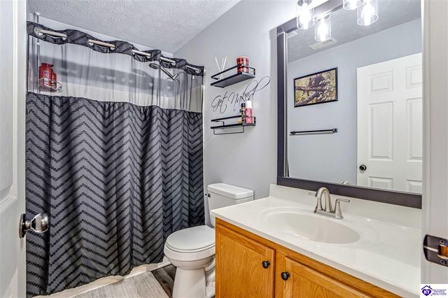 107 Clover Court, Radcliff, KY 40160