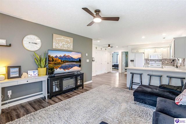 107 Clover Court, Radcliff, KY 40160