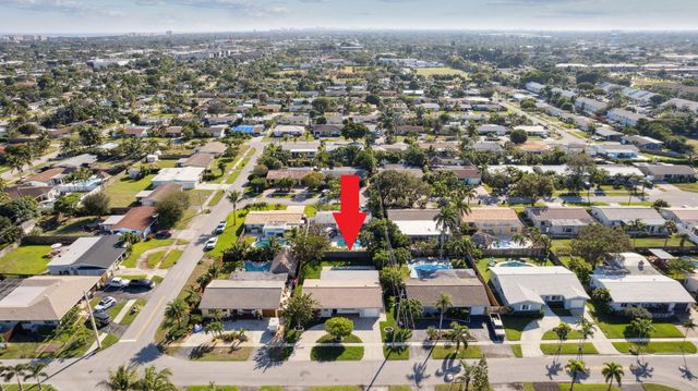 428 SE 2nd Street, Deerfield Beach, FL 33441