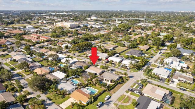 428 SE 2nd Street, Deerfield Beach, FL 33441