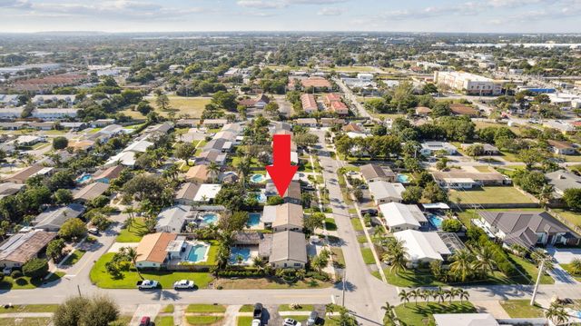 428 SE 2nd Street, Deerfield Beach, FL 33441