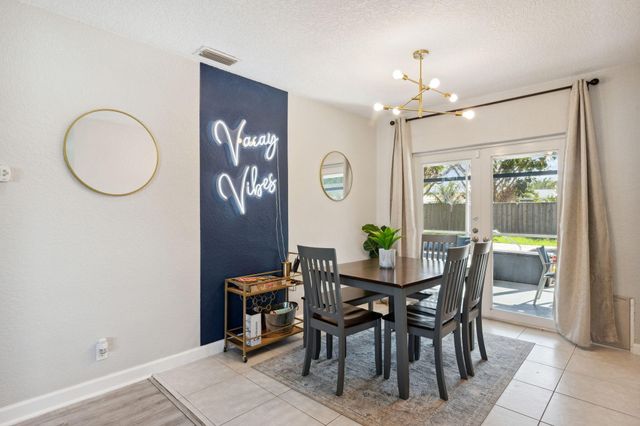 428 SE 2nd Street, Deerfield Beach, FL 33441