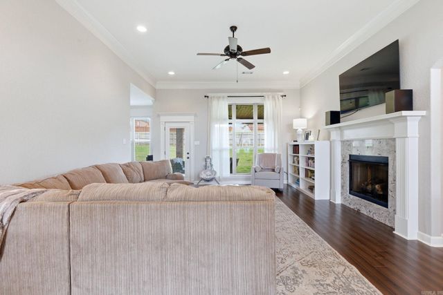 9709 Cliffside Drive, Sherwood, AR 72120