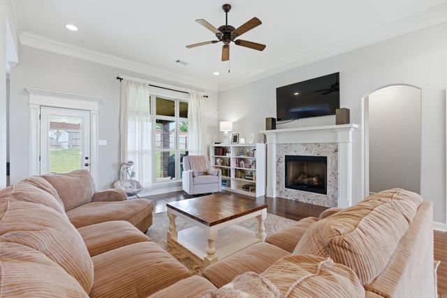 9709 Cliffside Drive, Sherwood, AR 72120