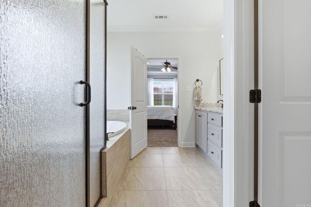 9709 Cliffside Drive, Sherwood, AR 72120