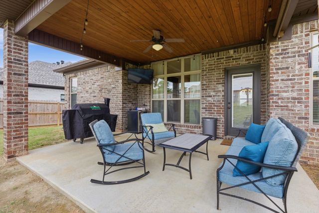 9709 Cliffside Drive, Sherwood, AR 72120