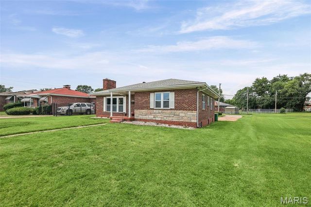 2917 Louisiana Boulevard, East St Louis, IL 62205