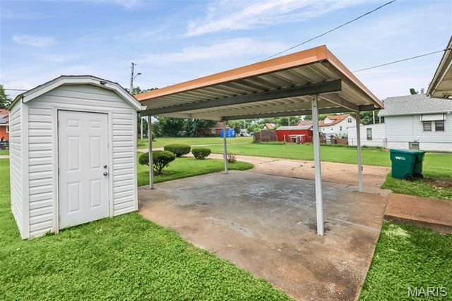 2917 Louisiana Boulevard, East St Louis, IL 62205