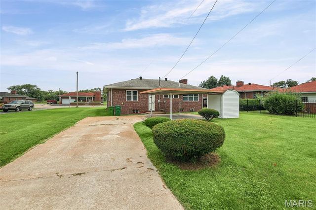 2917 Louisiana Boulevard, East St Louis, IL 62205